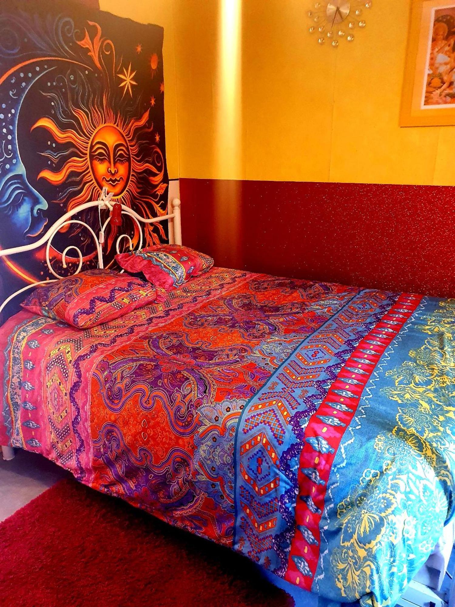 Fumel Bed And Breakfast Les Roses Multicolores Du 47 מראה חיצוני תמונה