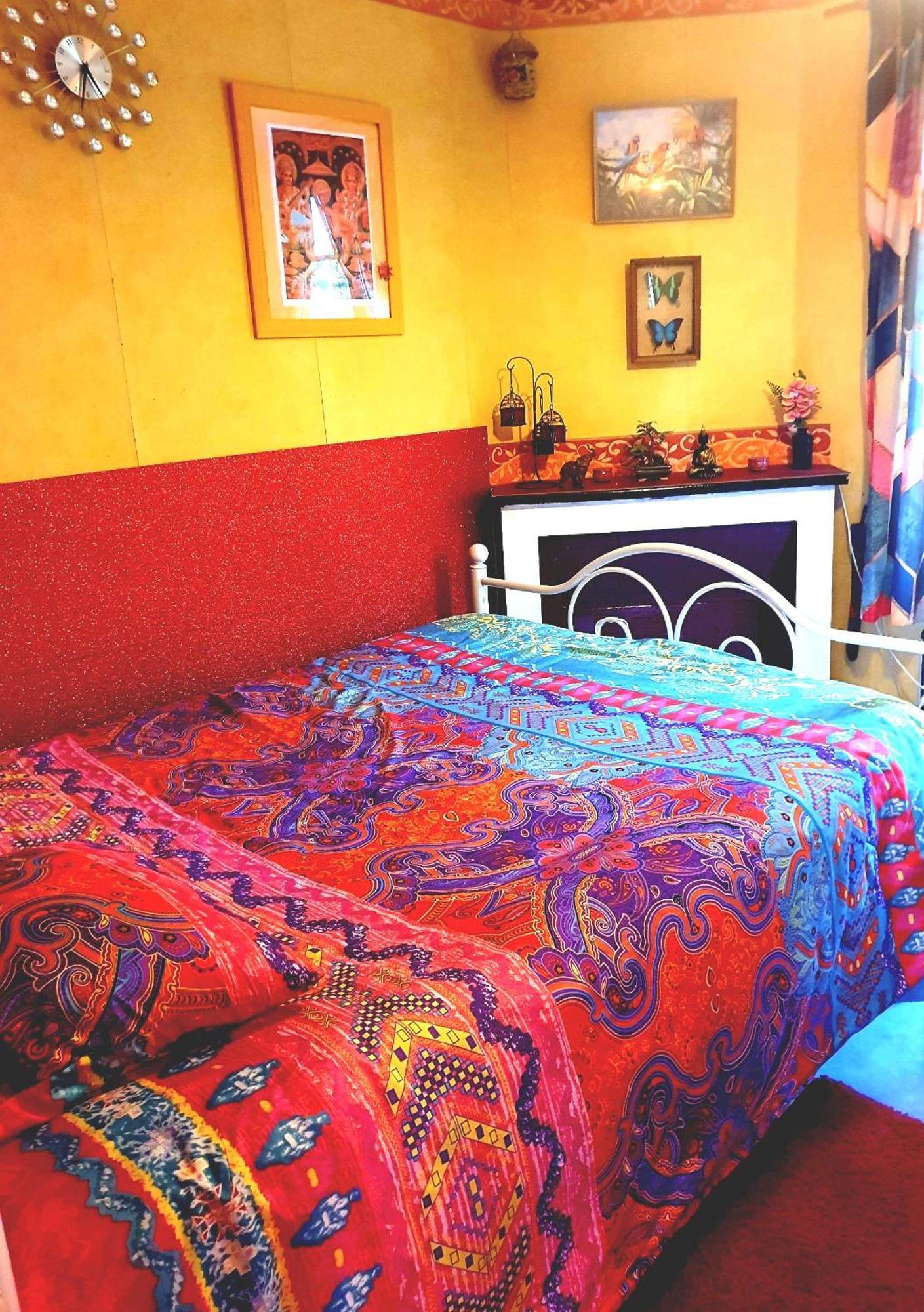 Fumel Bed And Breakfast Les Roses Multicolores Du 47 מראה חיצוני תמונה