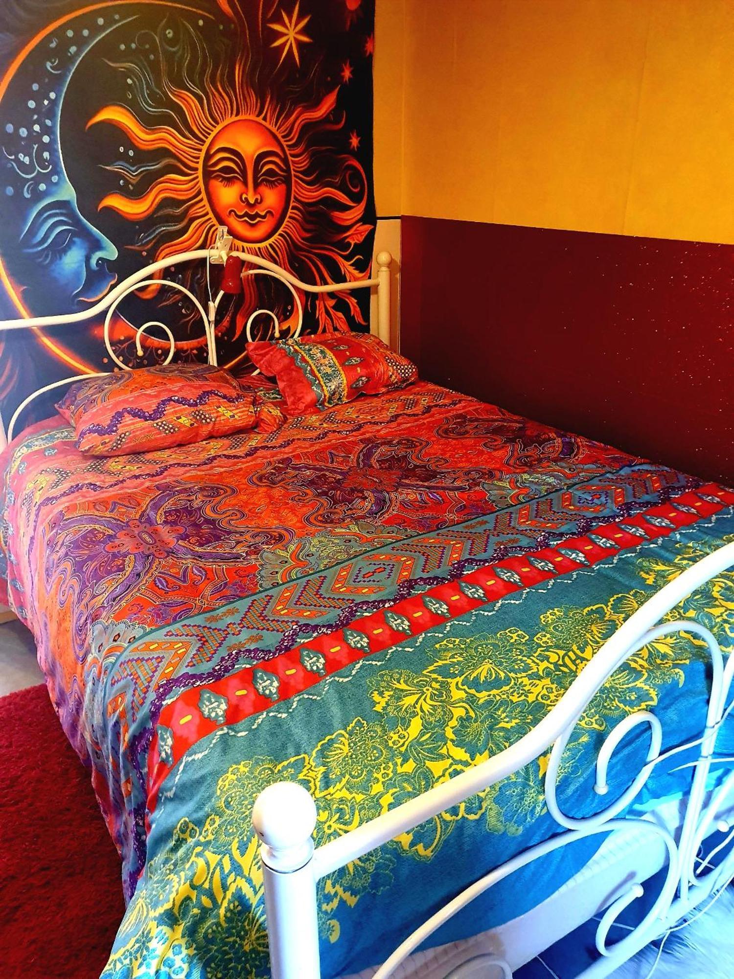 Fumel Bed And Breakfast Les Roses Multicolores Du 47 מראה חיצוני תמונה